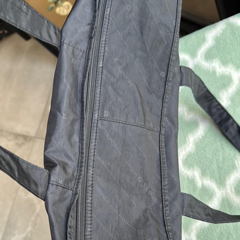 Samsonite foldable Black Travel Bag - Picture 3 of 9